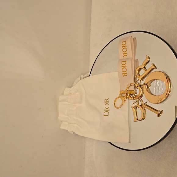 Dior Keychain - Picture 1 of 3